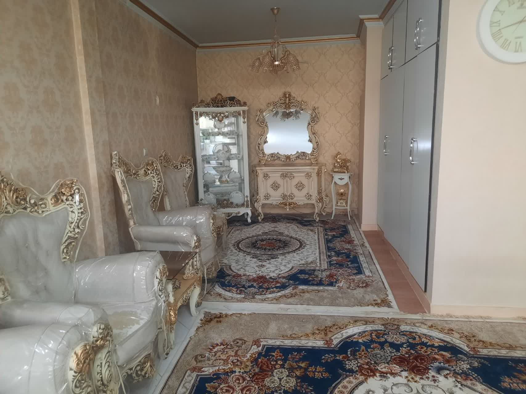 خانه ویلایی 75 متری در 3 طبقه در امیریه شهریار